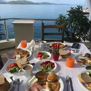 Titania 3*, Sarandë Albanien