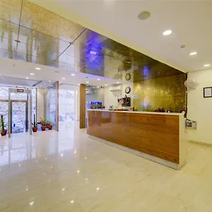 Grand By D'capitol Near Igi Airport Нью-Дели