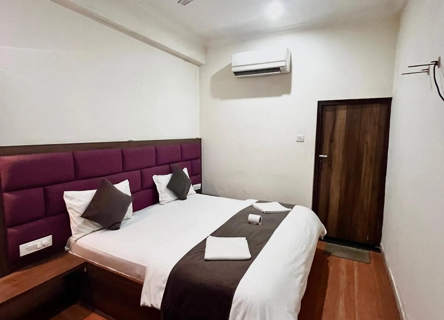 Hostel Hot - House Of Travellers Taj View Agra   Agra (Uttar Pradesh)